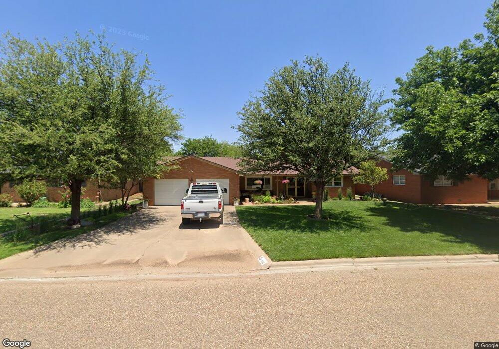 802 Itasca St, Plainview, TX 79072 - photo 1