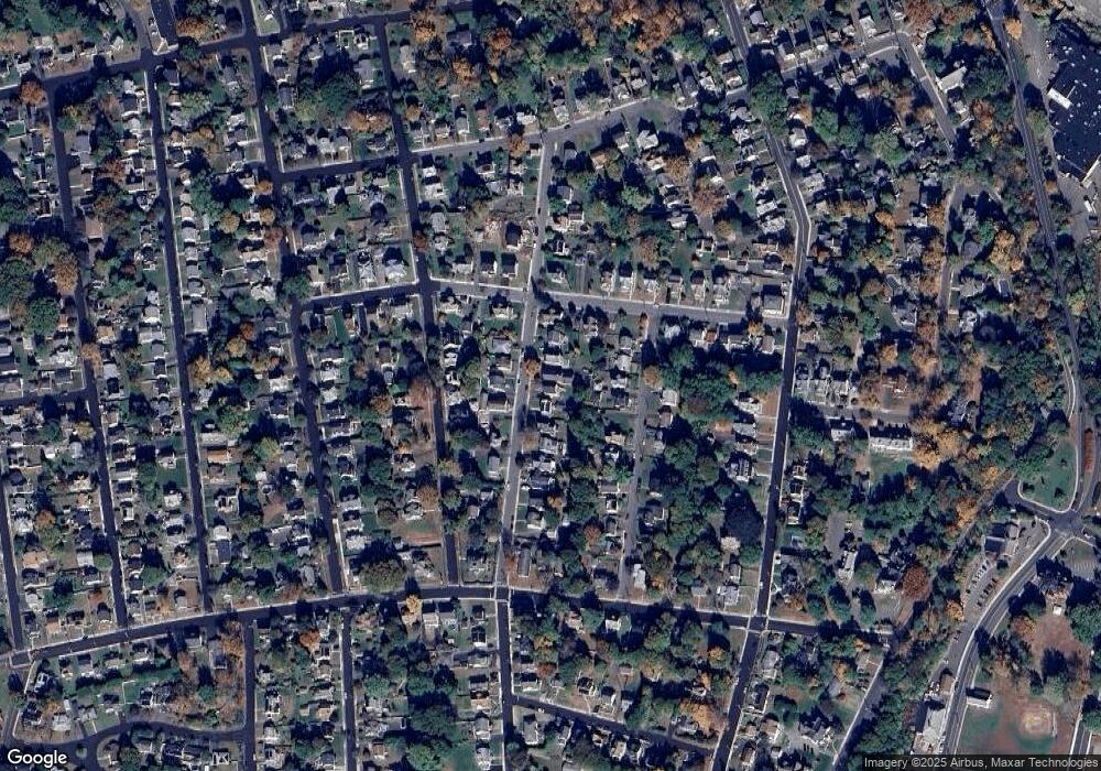 123 Walnut St, Naugatuck, CT 06770 - photo 1