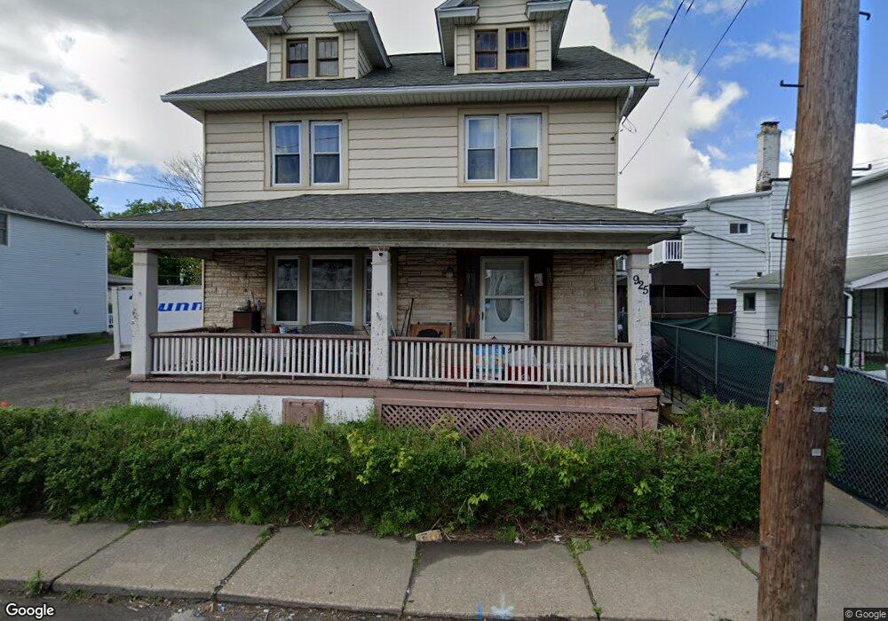 925 W Locust St, Scranton, PA 18504 - photo 1