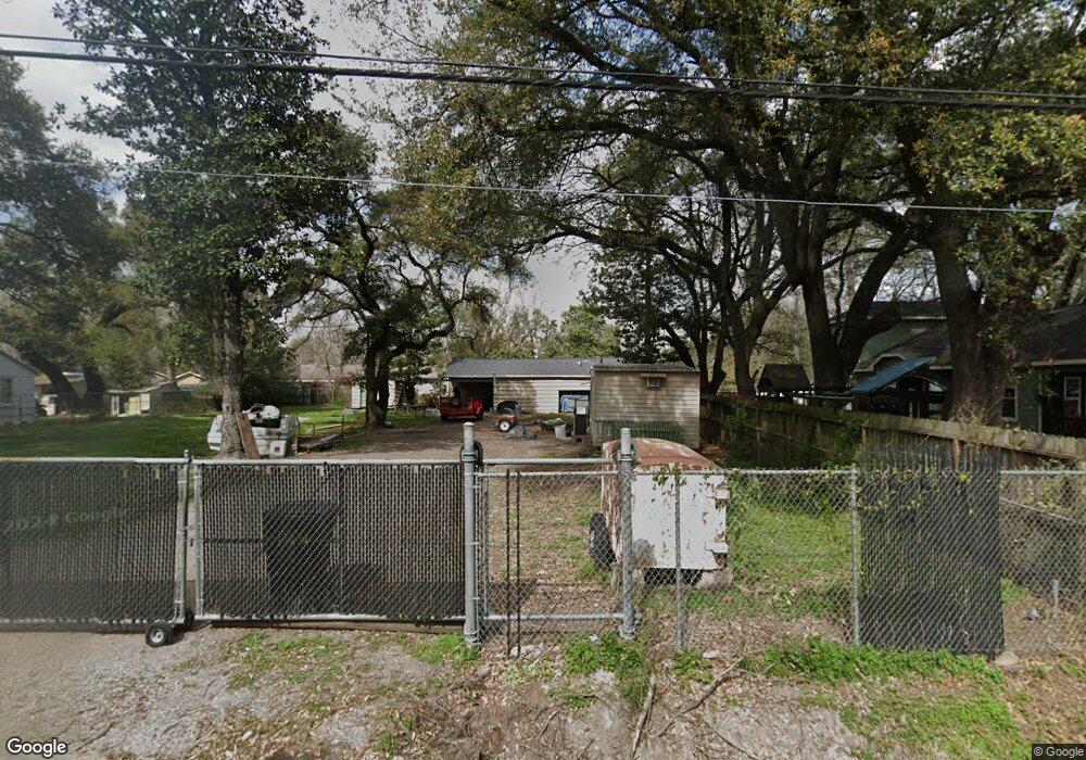 123 Feuhs Ln, Houston, TX 77022 - photo 1