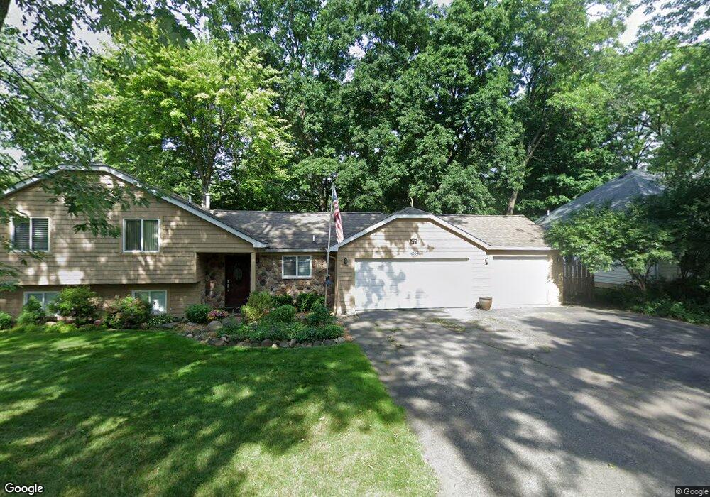 3800 Fieldview Ave, West Bloomfield, MI 48324 - photo 1
