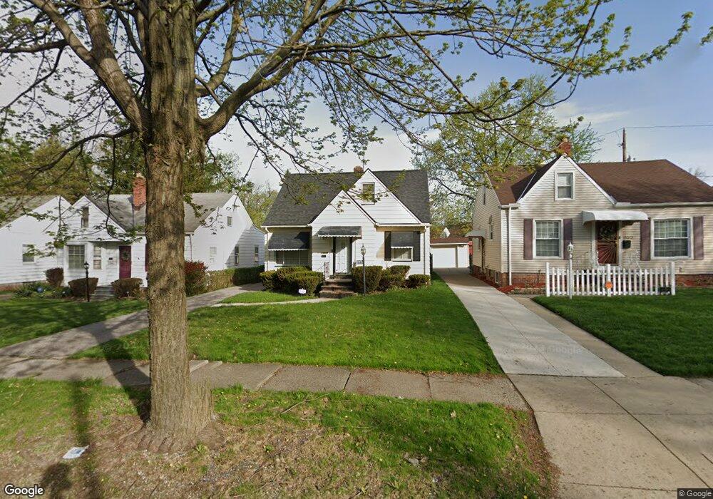 19509 Maple Heights Blvd, Maple Heights, OH 44137 - photo 1