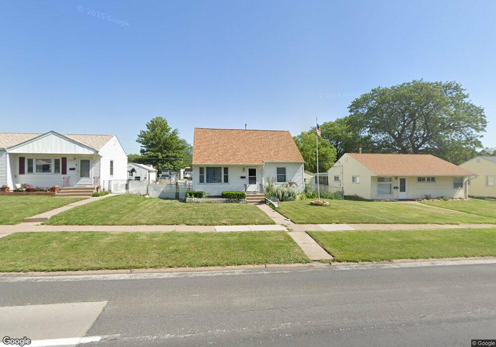 1532 W Central Park Ave, Davenport, IA 52804 - photo 1