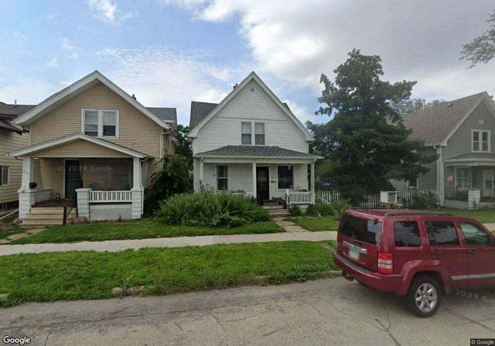 210 16th Ave SW, Cedar Rapids, IA 52404 - photo 1