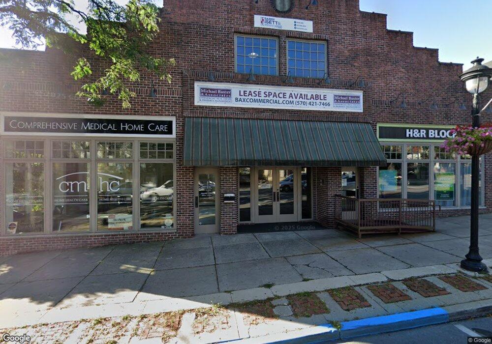 525 Main St unit Second Floor, Stroudsburg, PA 18360 - photo 1