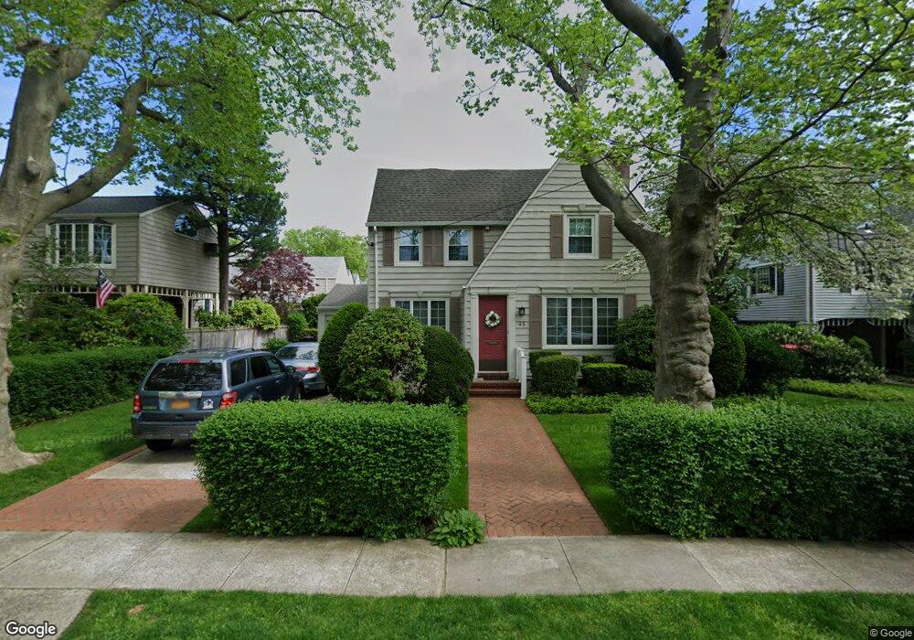 45 Salisbury Ave, Garden City, NY 11530 - photo 1