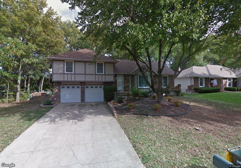 6013 Mullen Rd, Shawnee, KS 66216 - photo 1