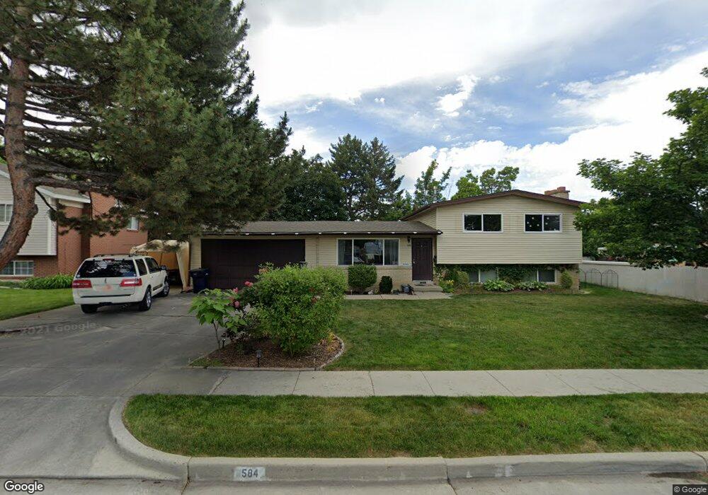 584 E Fairoaks Way, Sandy, UT 84070 - photo 1