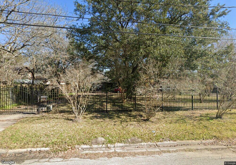 4001 River Dr, Houston, TX 77017 - photo 1