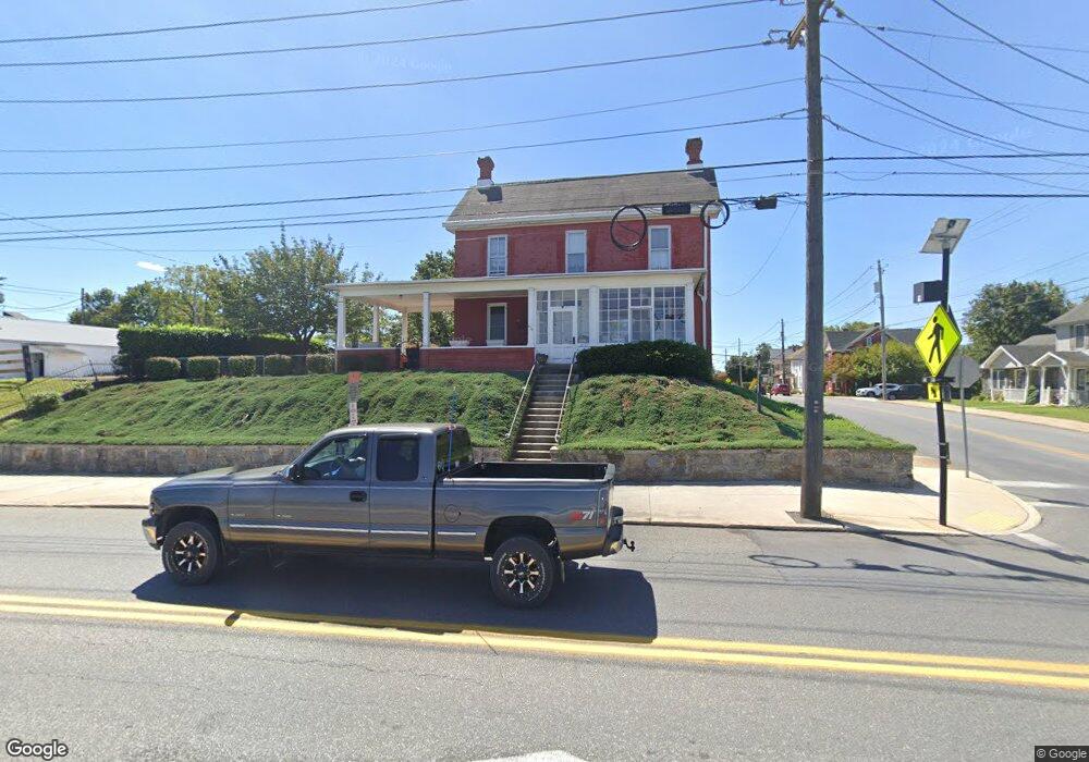 378 W Main St, Waynesboro, PA 17268 - photo 1