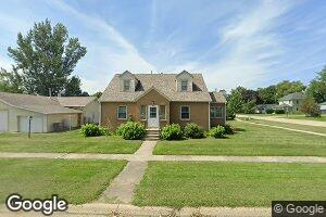 202 6th Ave SW, State Center, IA 50247