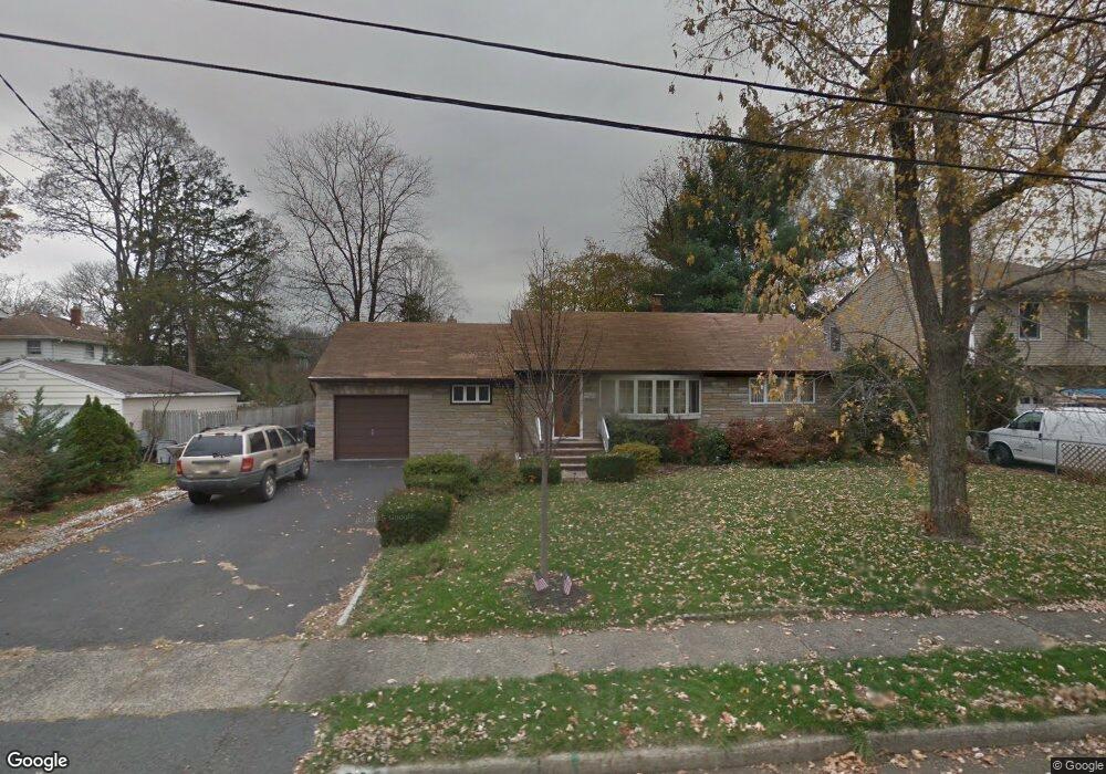 638 Linden St, Paramus, NJ 07652 - photo 1