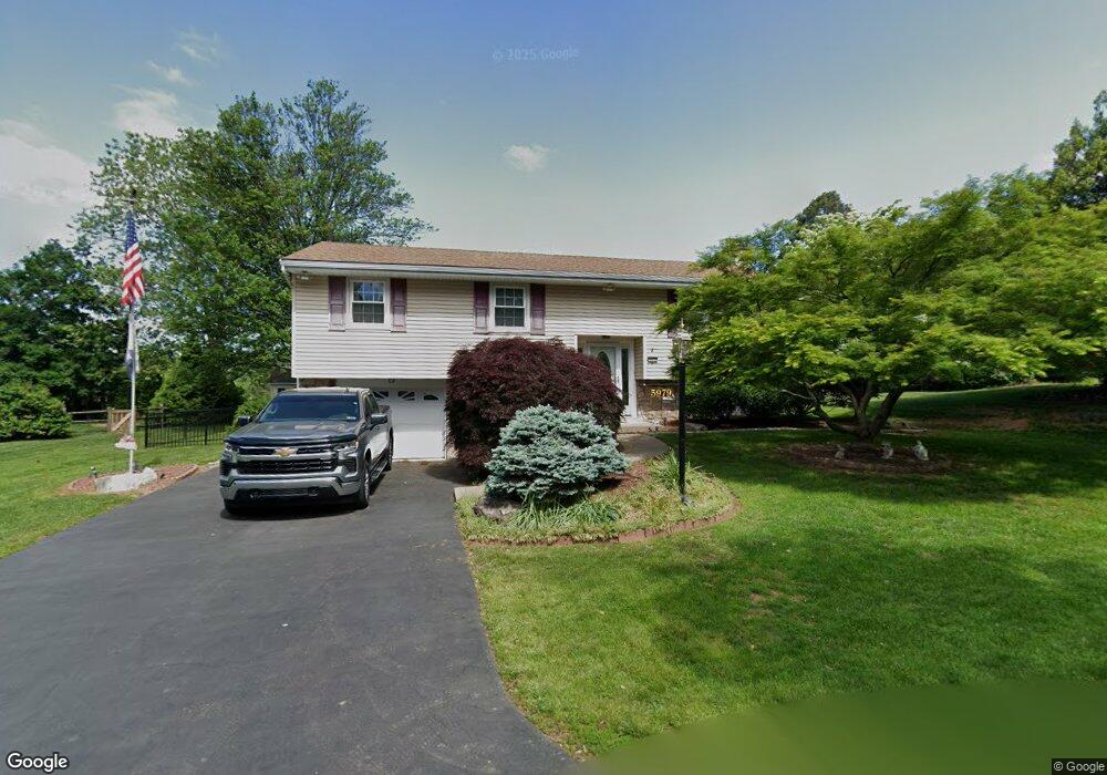 5979 Clubhouse Ln, Wescosville, PA 18106 - photo 1