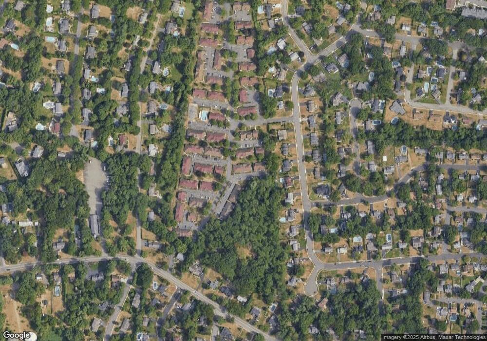 5-2 Tamaron Dr, Waldwick, NJ 07463 - photo 1