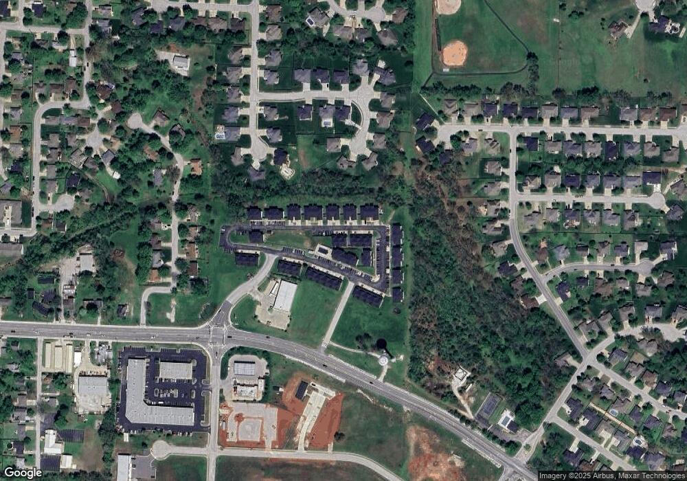 673 E Spring Valley Cir unit 4, Nixa, MO 65714 - photo 1