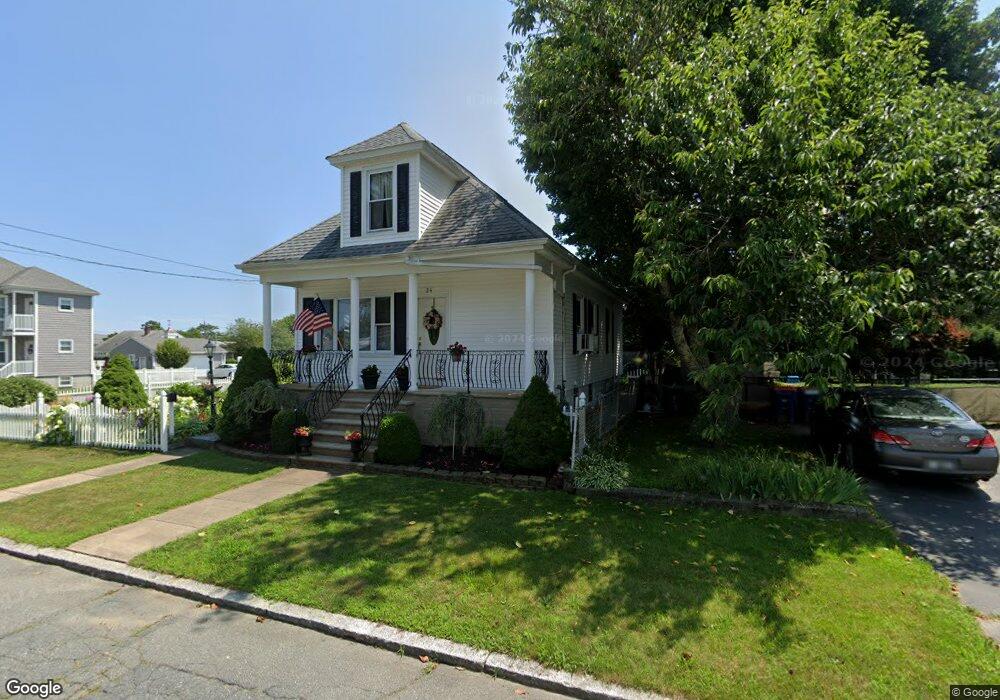 34 Luke St, New Bedford, MA 02740 - photo 1