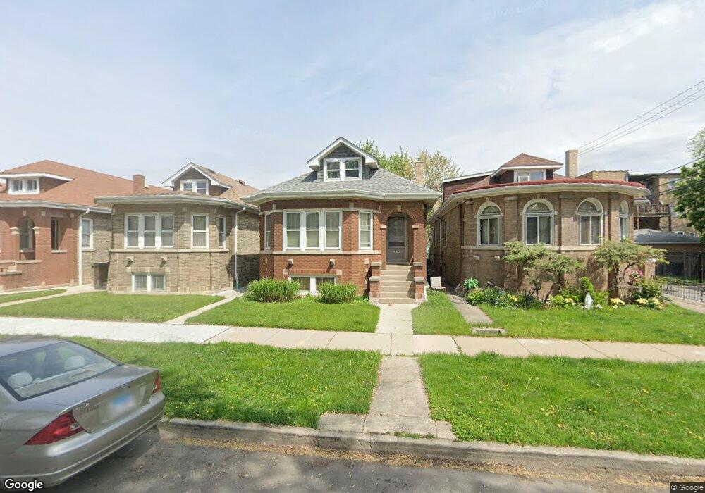 5218 W Oakdale Ave, Chicago, IL 60641 - photo 1