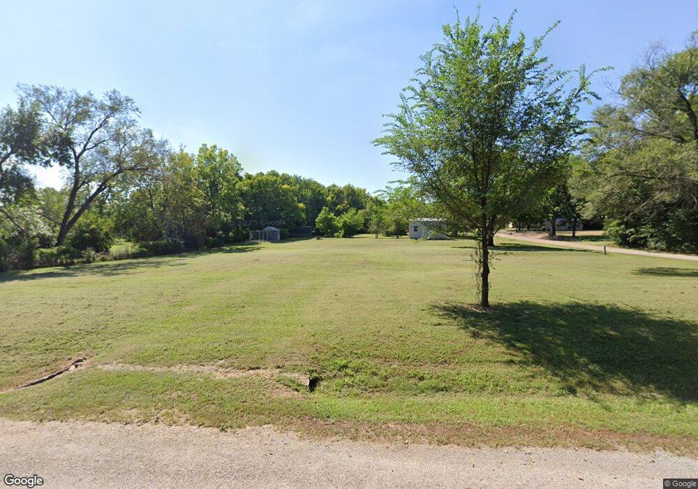 405 S Kalida St, Yates Center, KS 66783 - photo 1