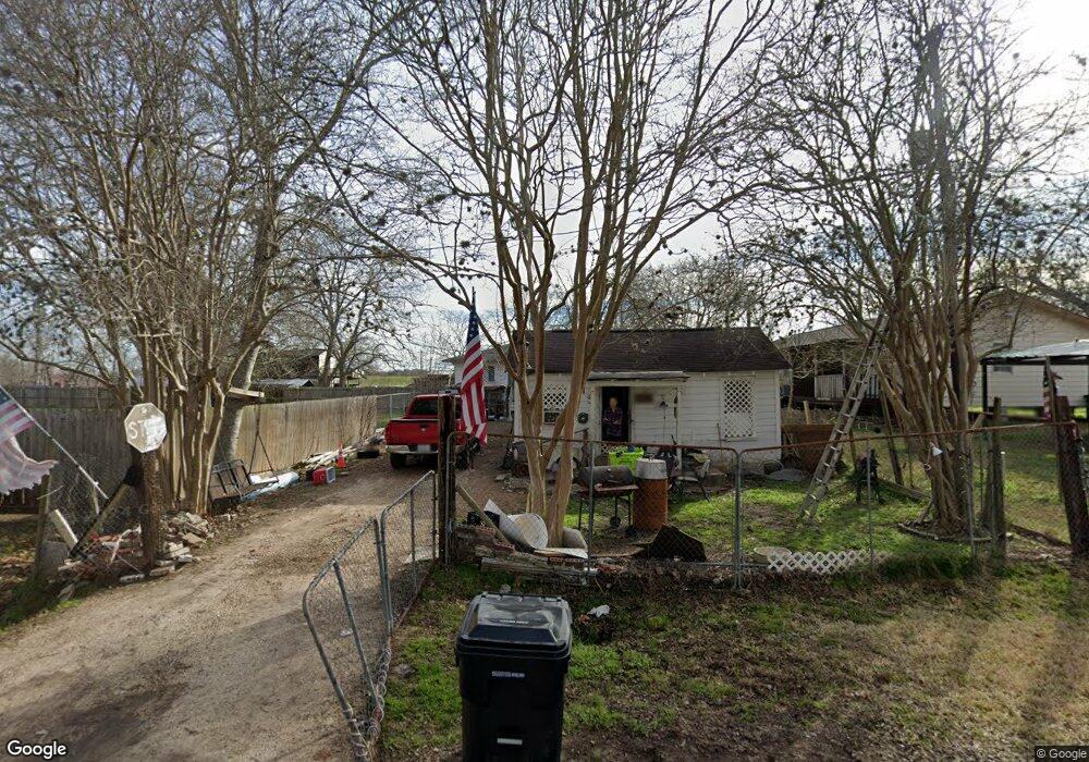 107 7th St, Rosenberg, TX 77471 - photo 1