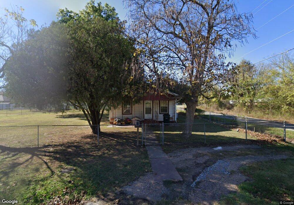 1424 N Collins Ave, Okmulgee, OK 74447 - photo 1