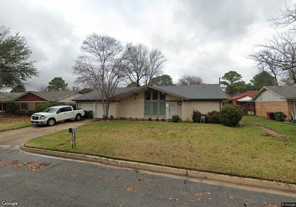 436 W Pleasantview Dr, Hurst, TX 76054 - photo 1