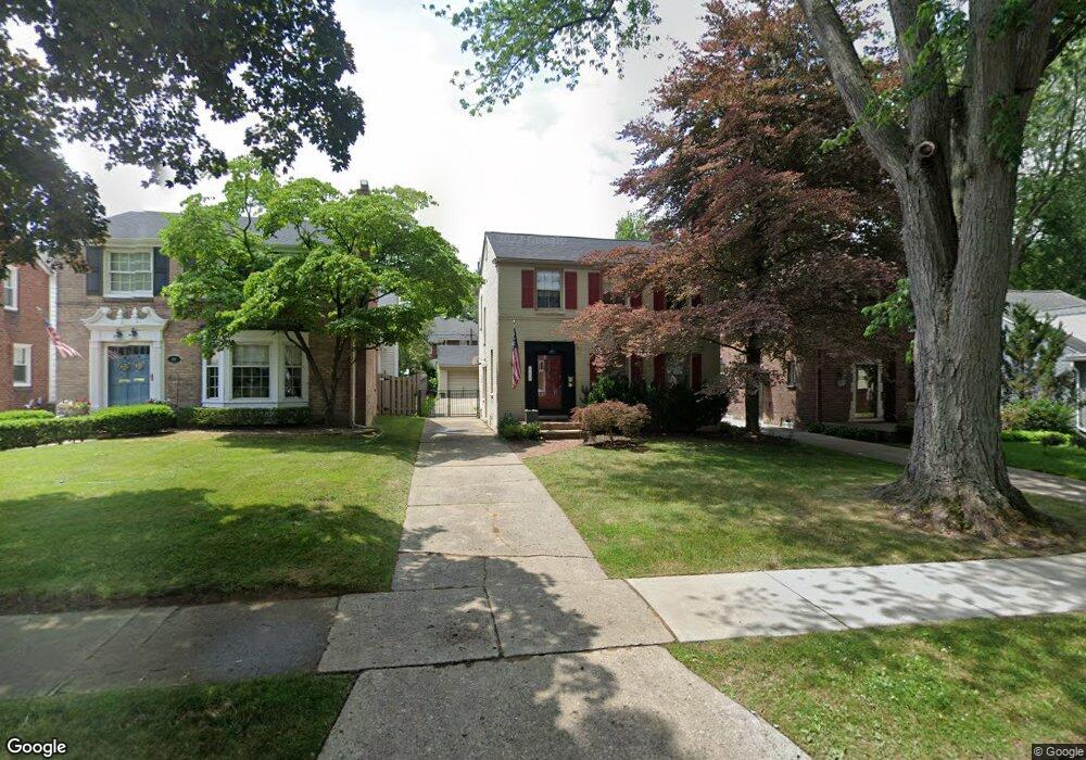 273 Ridgemont Rd, Grosse Pointe Farms, MI 48236 - photo 1