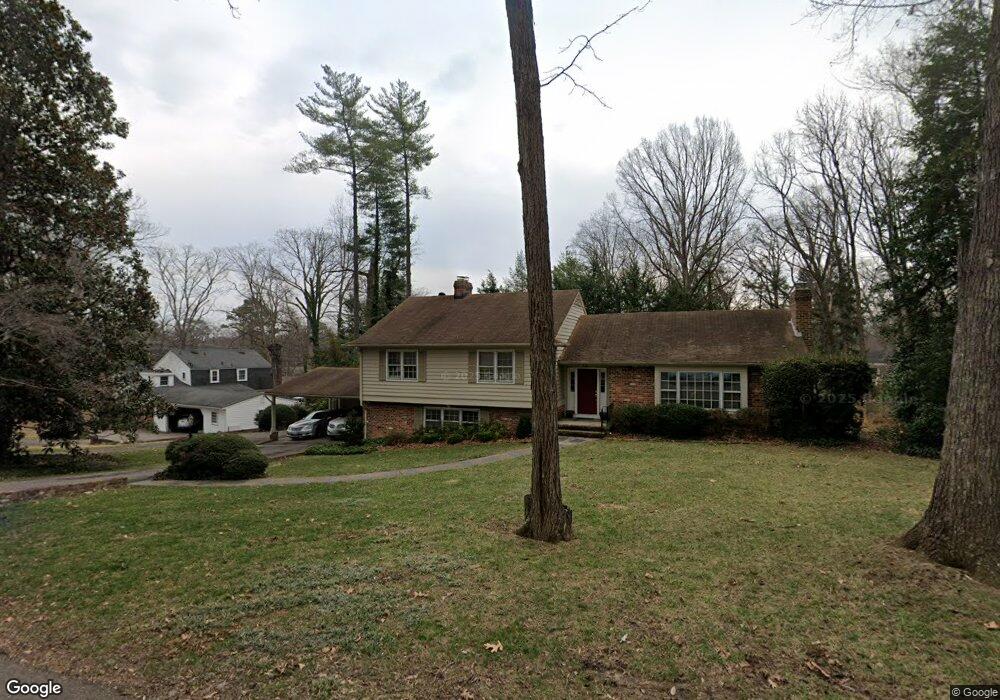 2927 Mohawk Dr, North Chesterfield, VA 23235 - photo 1