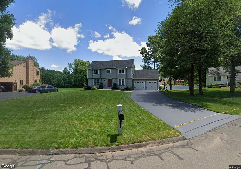 305 Trapper Cir, Windsor, CT 06095 - photo 1