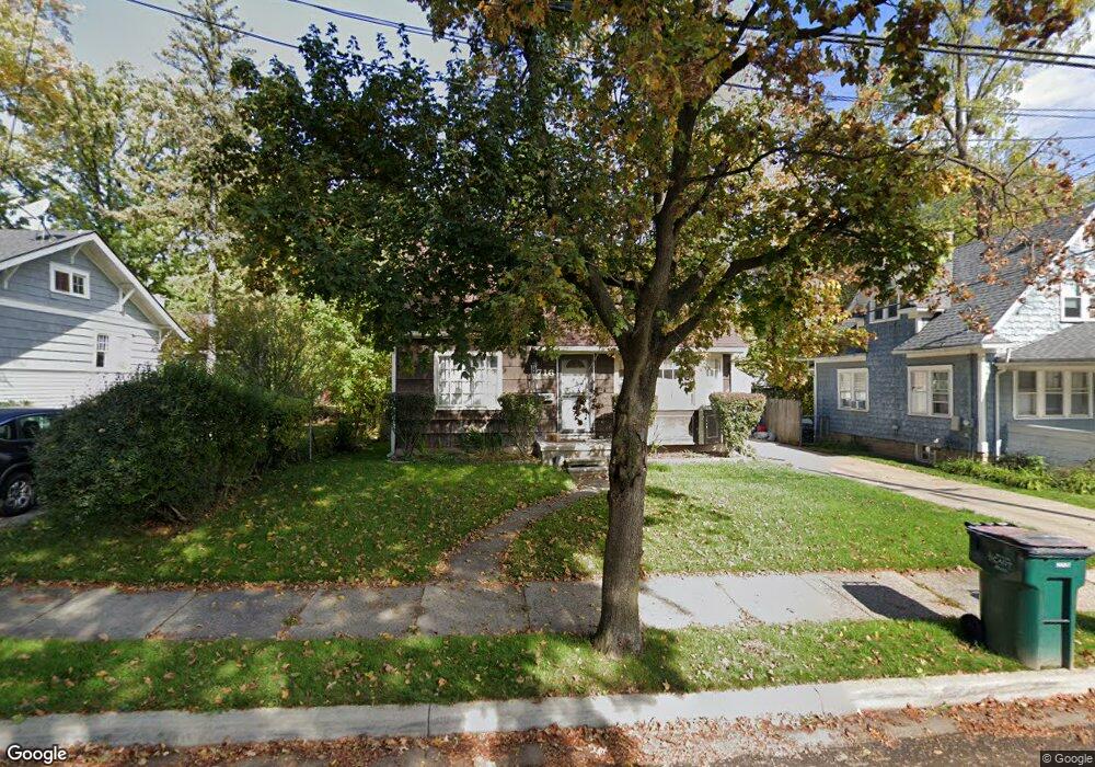716 Poxson Ave, Lansing, MI 48910 - photo 1