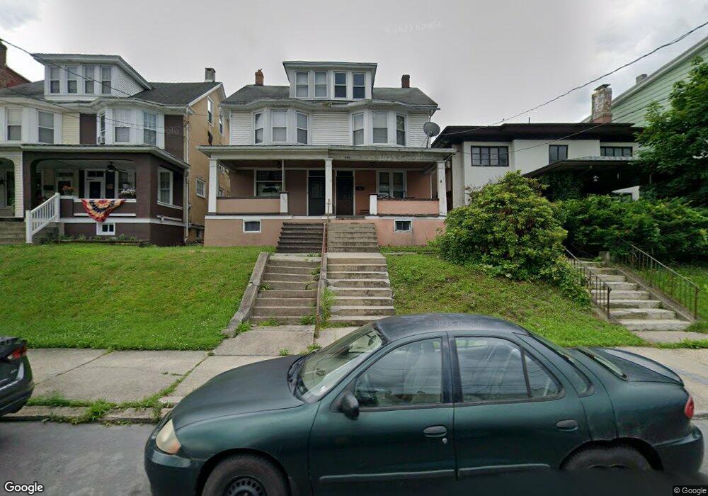 638 E Broad St, Tamaqua, PA 18252 - photo 1