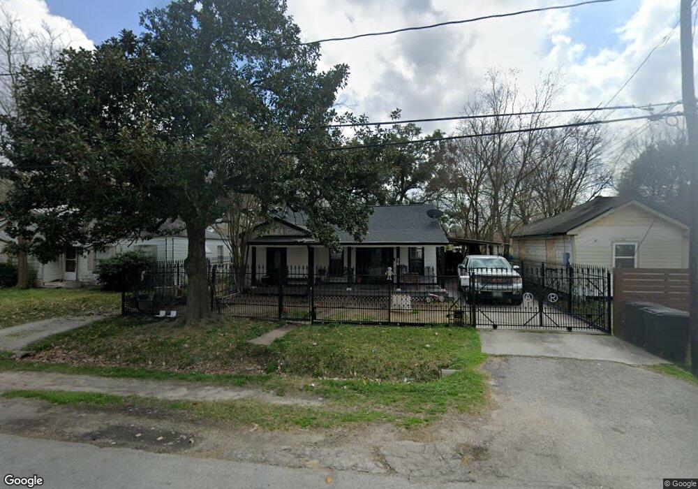 56 De Boll St, Houston, TX 77022 - photo 1