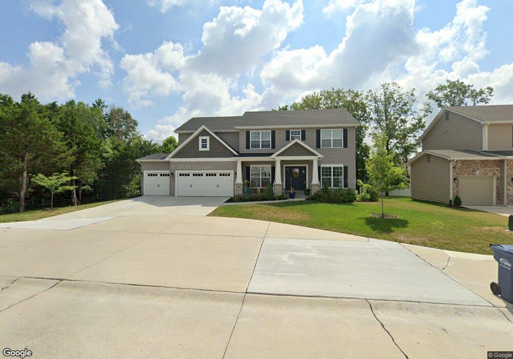 401 Filipp Ln, Lake Saint Louis, MO 63367 - photo 1