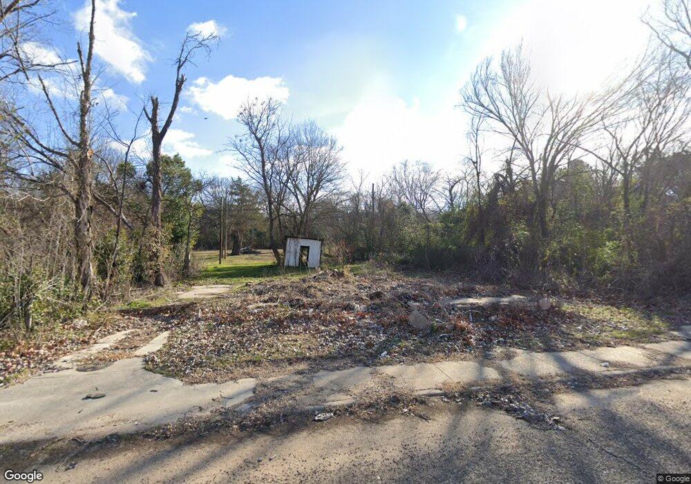 915 S Lake Dr, Texarkana, TX 75501 - photo 1