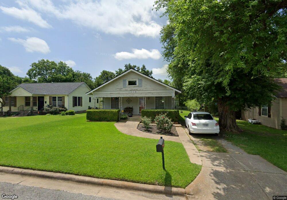 1318 W Day St, Denison, TX 75020 - photo 1