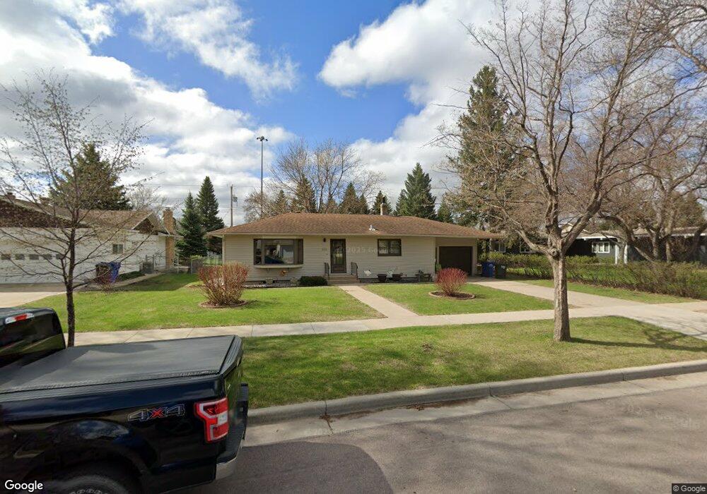 918 19th Ave S, Fargo, ND 58103 - photo 1