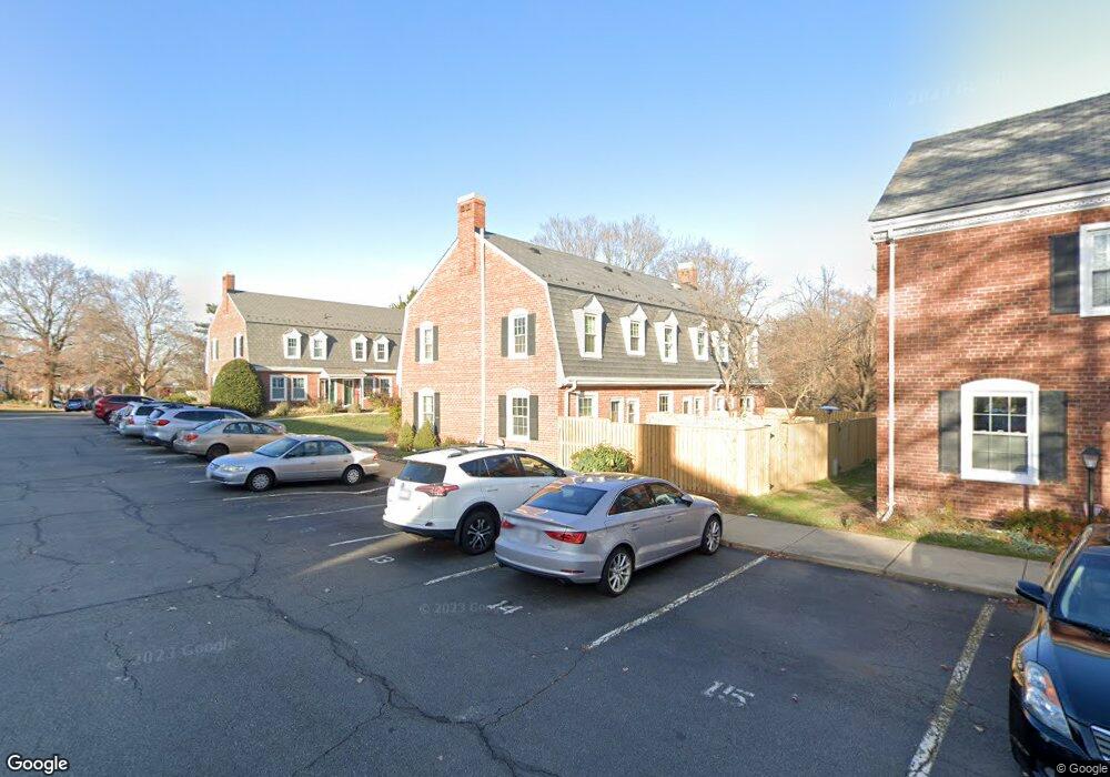 3341 S Wakefield St unit A, Arlington, VA 22206 - photo 1