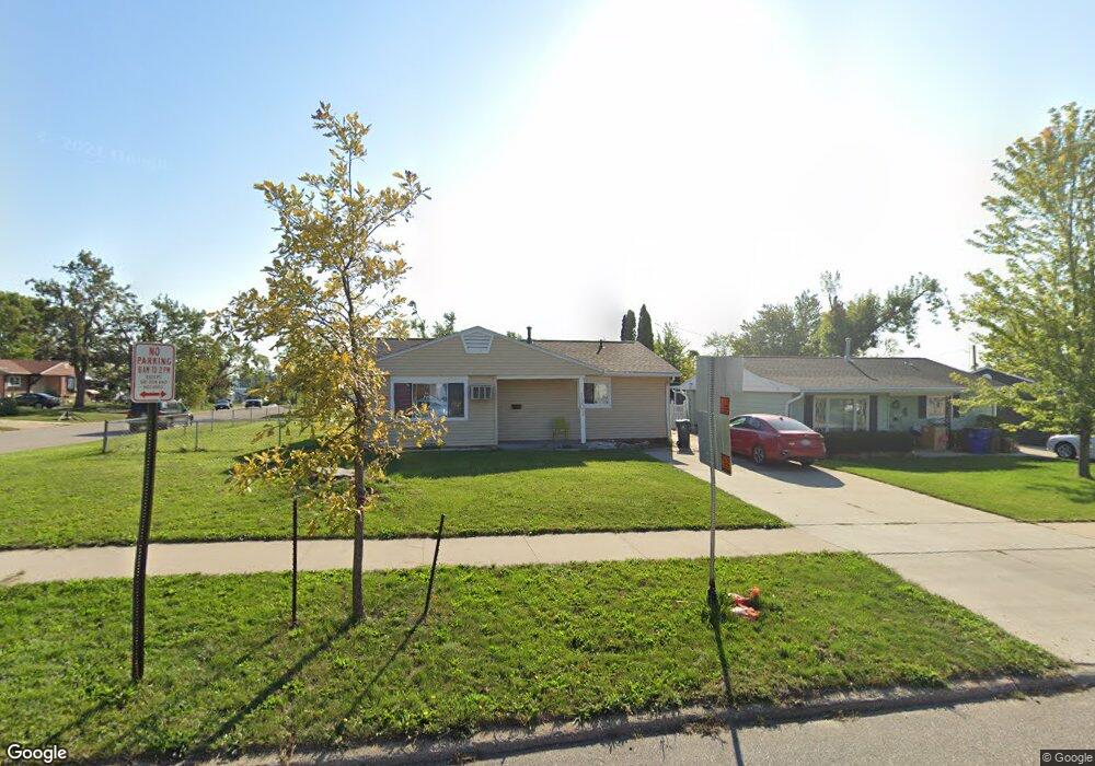 1301 18th St SW, Cedar Rapids, IA 52404 - photo 1