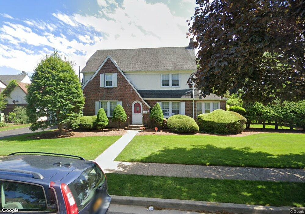 11 Dover Place, Hempstead, NY 11550 - photo 1