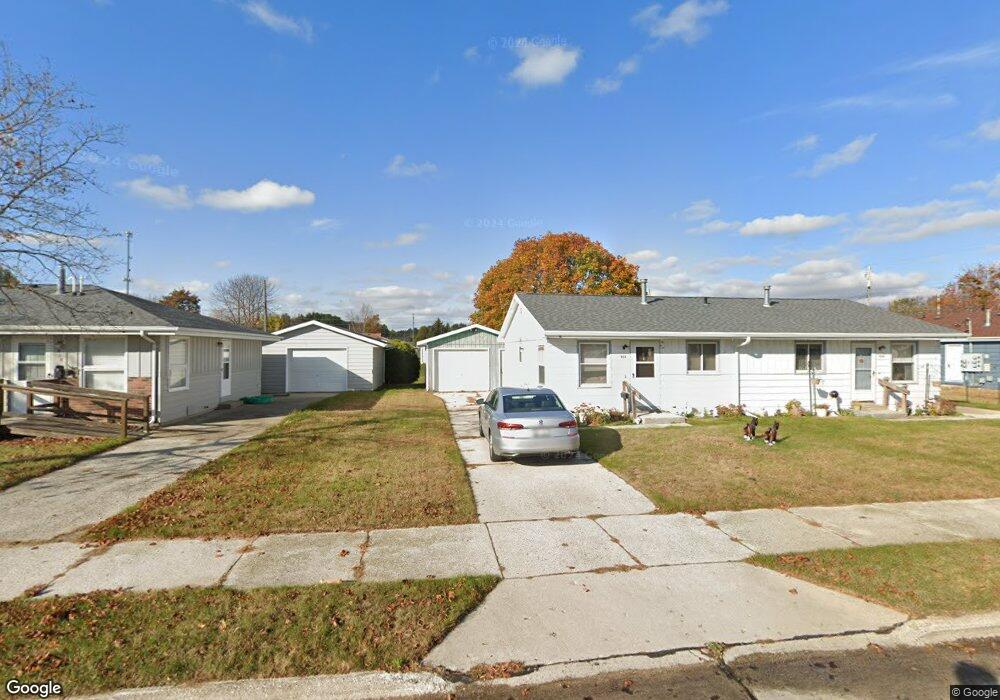 922 Parkway Ct unit 924, Two Rivers, WI 54241 - photo 1