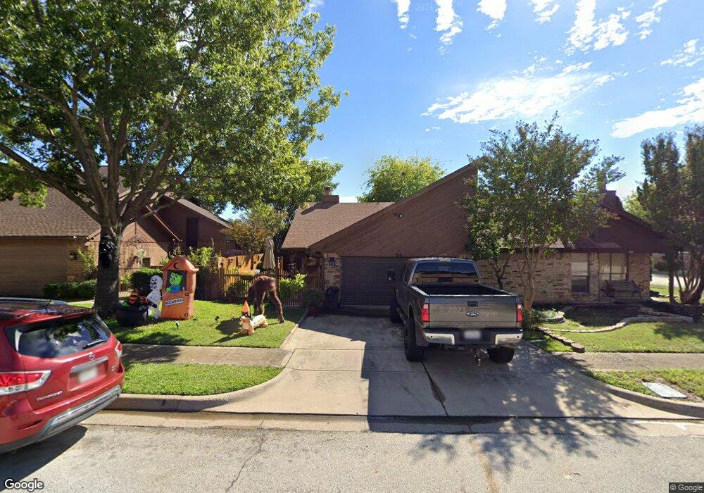 304 Mountain View Ct, Bedford, TX 76021 - photo 1