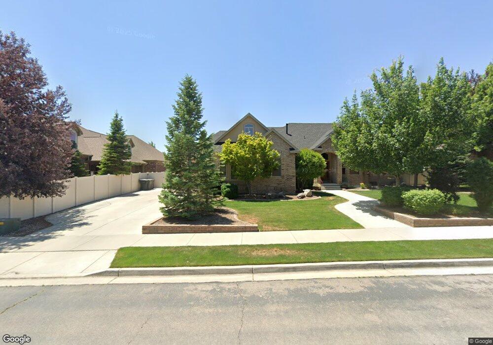10762 Logan Canyon Rd, South Jordan, UT 84095 - photo 1