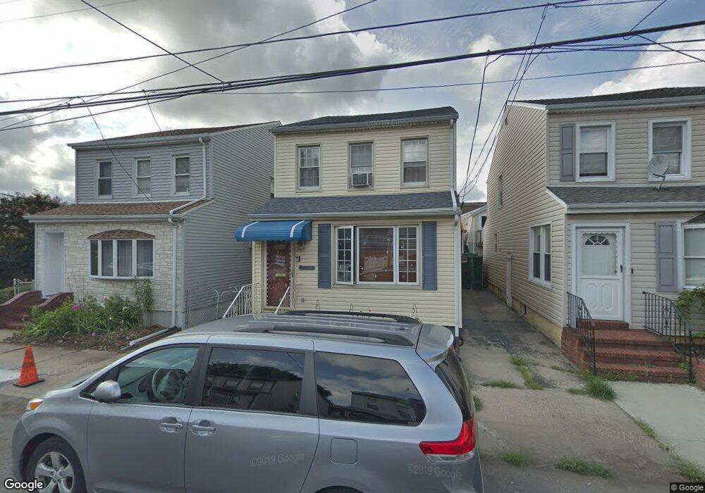 70-09 57th Rd, Maspeth, NY 11378 - photo 1