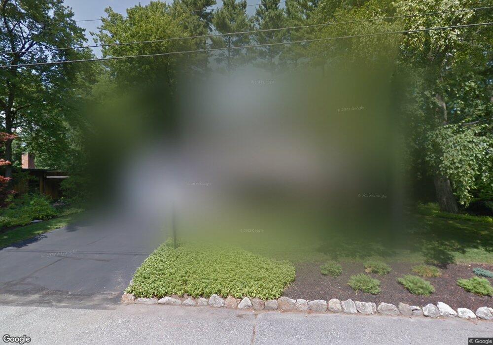 140 Walnut Hill Ave, Manchester, NH 03104 - photo 1