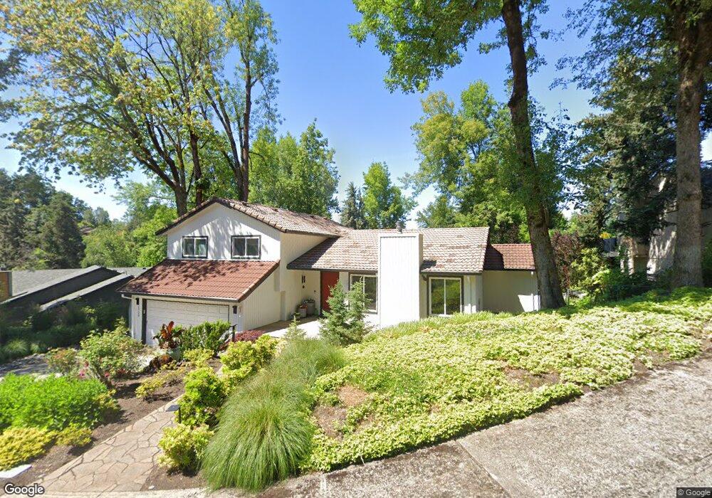 1720 Aspen Ct, Lake Oswego, OR 97034 - photo 1