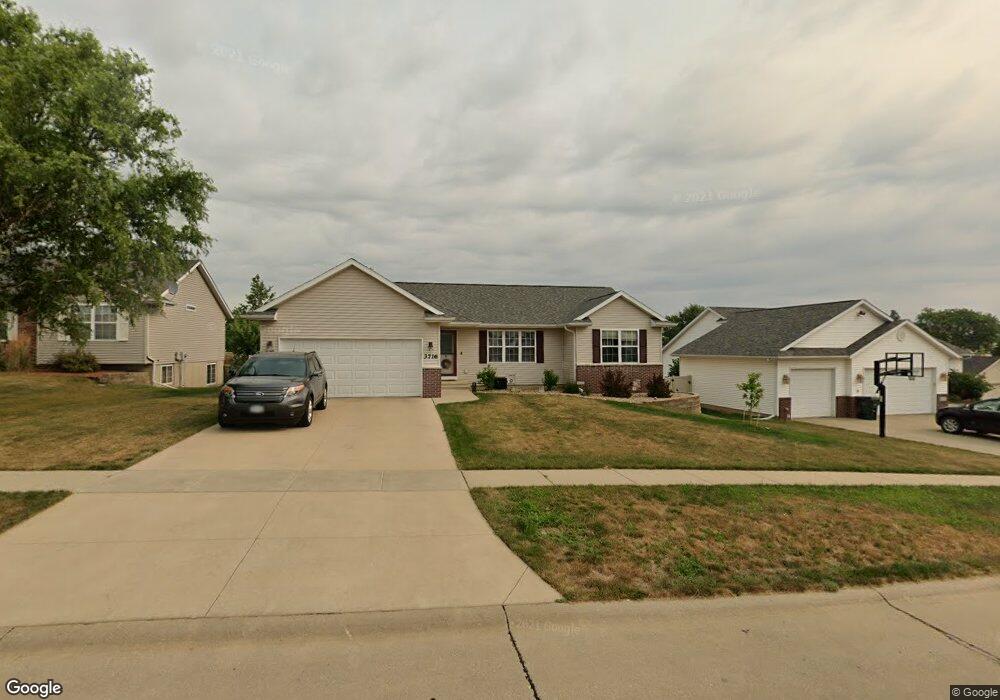 3716 Hawk Ave SW, Cedar Rapids, IA 52404 - photo 1