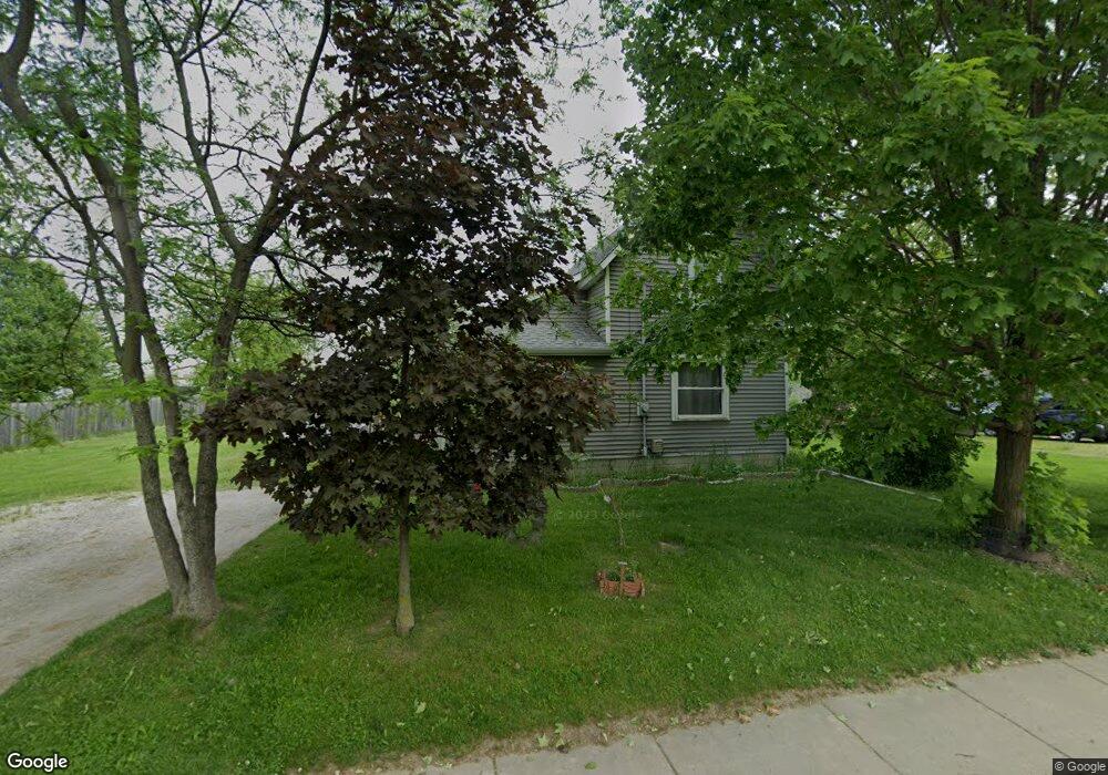 607 S Jackson St, Nappanee, IN 46550 - photo 1