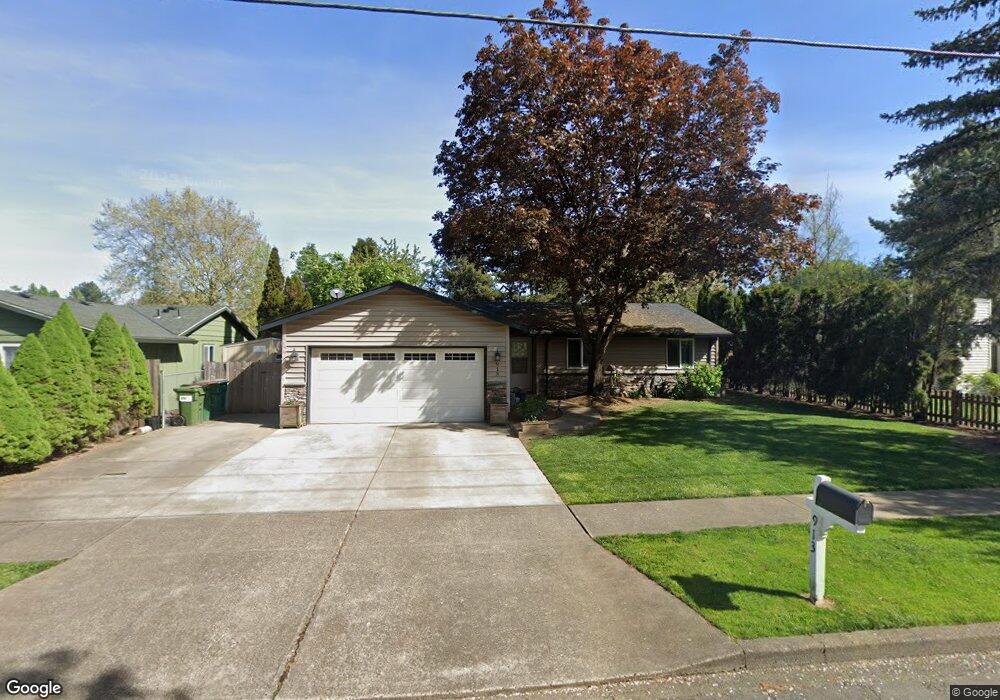 913 Sierra Vista Dr, Newberg, OR 97132 - photo 1