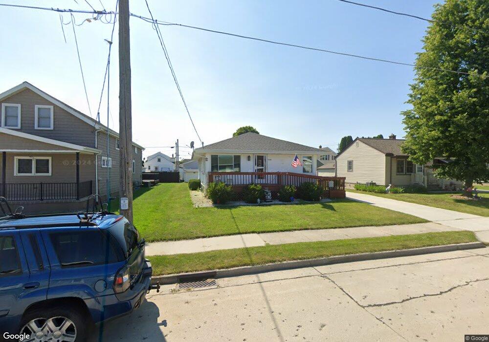 1246 S 31st St, Manitowoc, WI 54220 - photo 1