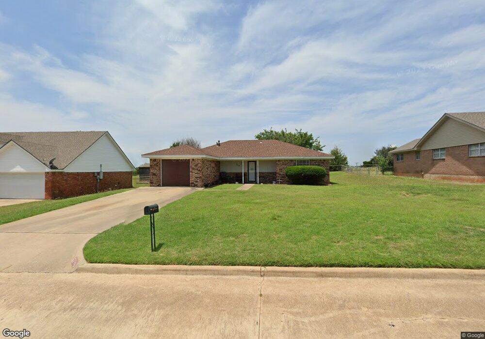 219 Ridgecrest Dr, Duncan, OK 73533 - photo 1
