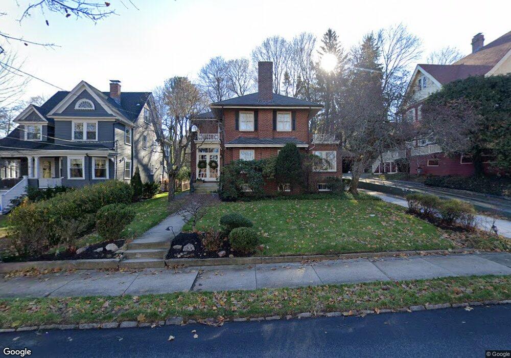 8 Fenwick Rd, Winchester, MA 01890 - photo 1